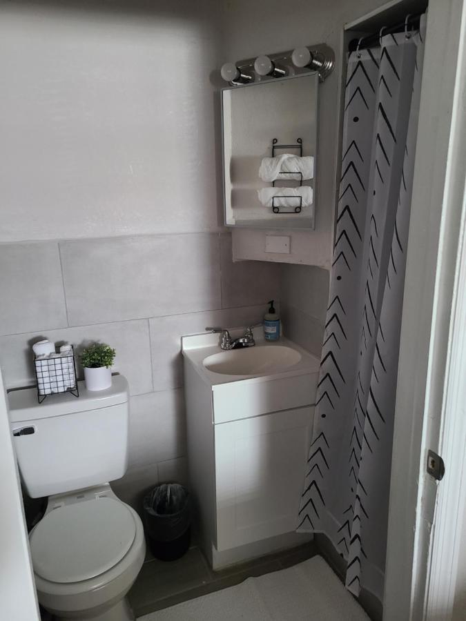 Modern Studio Retreat With King Bed - Cozy Comfort Pahokee Exteriör bild